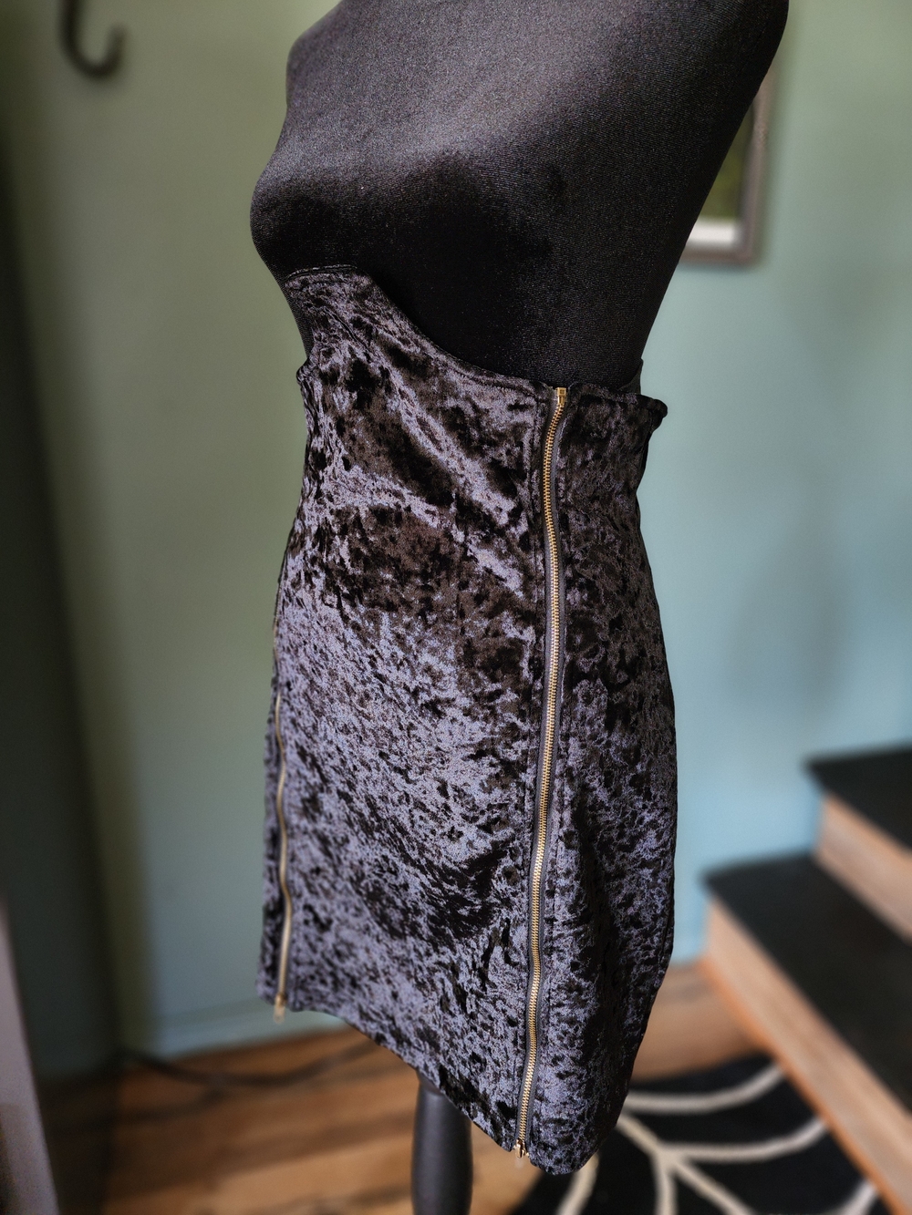 Black Crushed Velvet High-Waisted Underbust Pencil Skirt